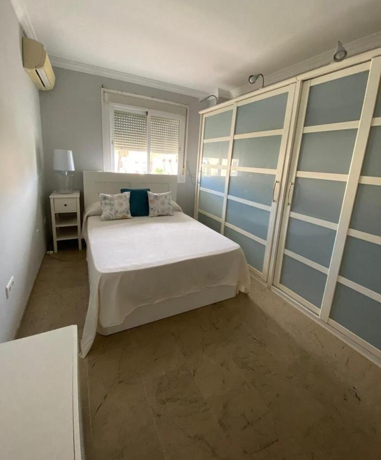 Apartamento Junto Al Puerto Deportivo De Estepona Dış mekan fotoğraf