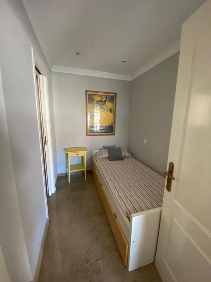Apartamento Junto Al Puerto Deportivo De Estepona Dış mekan fotoğraf